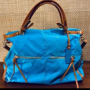 🌟HP🌟NWOT Steve Madden Blue Nylon Overnight Tote